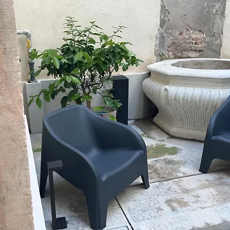 公寓 Immobiliare Nk Palazzo Bonvicini *